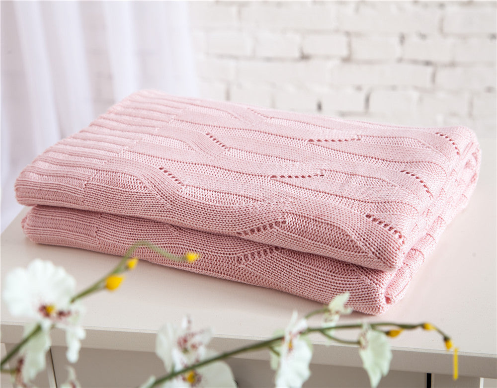 All-Season Bamboo Knitted Throw Blanket: Cooling, Hypoallergenic Comfort