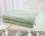 All-Season Bamboo Knitted Throw Blanket: Cooling, Hypoallergenic Comfort